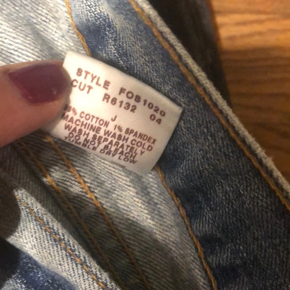 Distressed Lucky Brand Jeans - Picture 6 of 6